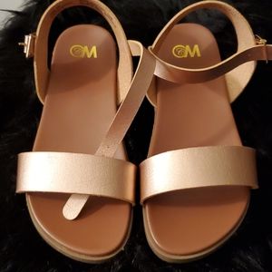 size 3 sandal